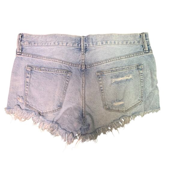 We the Free 2PR Loving Good Vibrations Distressed Denim Shorts sz 26 - Picture 6 of 11
